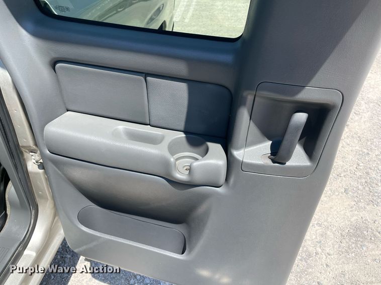 image for item DM0283 2003 GMC Sierra 1500  Ext. Cab pickup truck