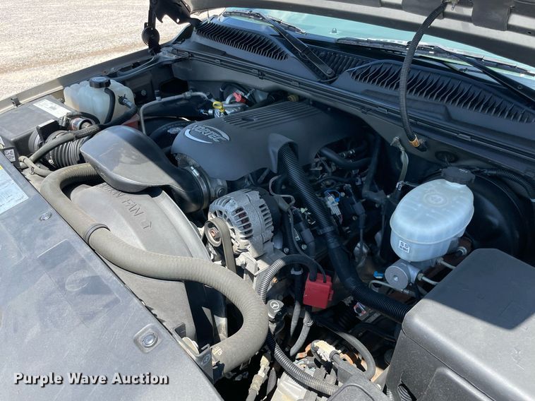 image for item DM0283 2003 GMC Sierra 1500  Ext. Cab pickup truck