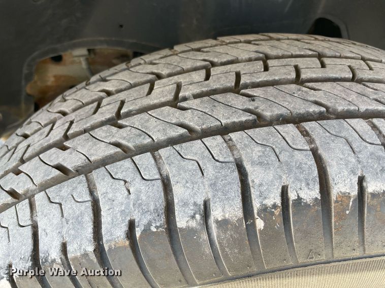 image for item DM0283 2003 GMC Sierra 1500  Ext. Cab pickup truck