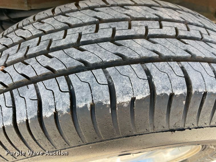 image for item DM0283 2003 GMC Sierra 1500  Ext. Cab pickup truck