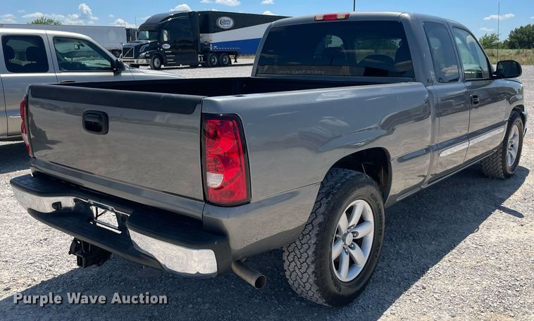 image for item DM0284 2006 Chevrolet Silverado 1500  Ext. Cab pickup truck
