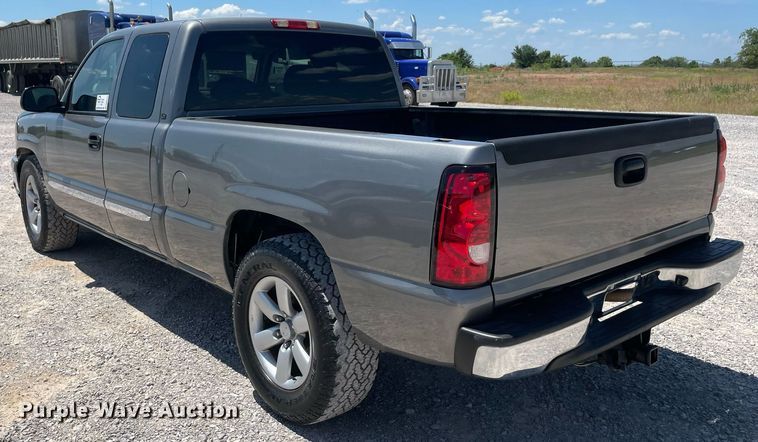 image for item DM0284 2006 Chevrolet Silverado 1500  Ext. Cab pickup truck