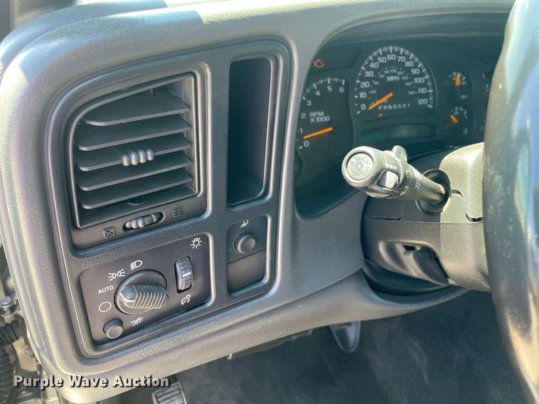 image for item DM0284 2006 Chevrolet Silverado 1500  Ext. Cab pickup truck