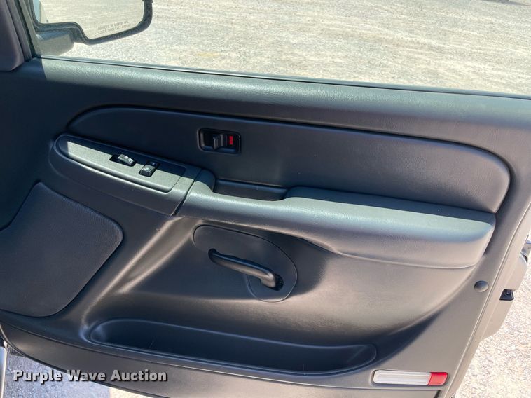 image for item DM0284 2006 Chevrolet Silverado 1500  Ext. Cab pickup truck