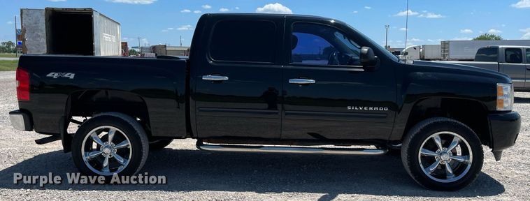 image for item DM0285 2012 Chevrolet Silverado 1500  Crew Cab pickup truck