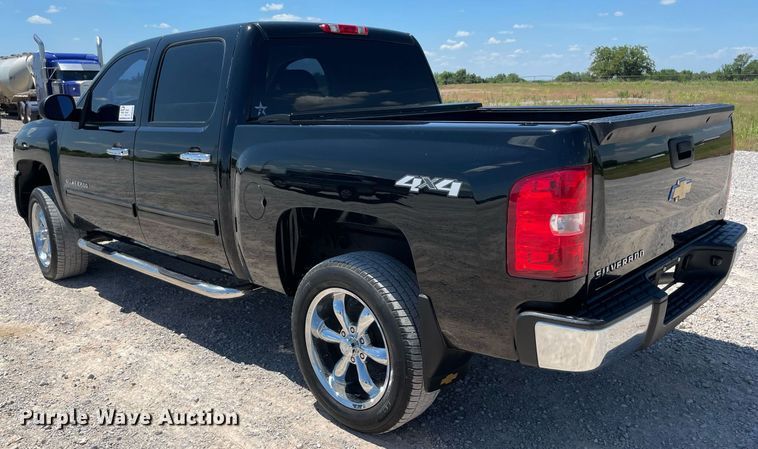 image for item DM0285 2012 Chevrolet Silverado 1500  Crew Cab pickup truck