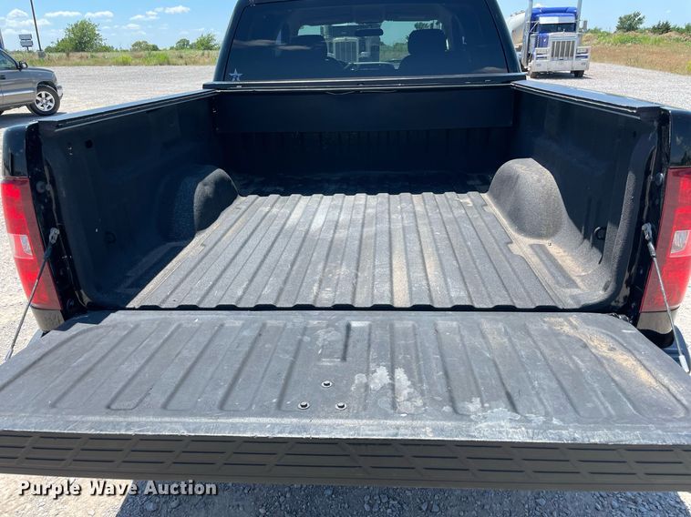 image for item DM0285 2012 Chevrolet Silverado 1500  Crew Cab pickup truck