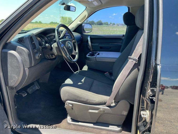 image for item DM0285 2012 Chevrolet Silverado 1500  Crew Cab pickup truck