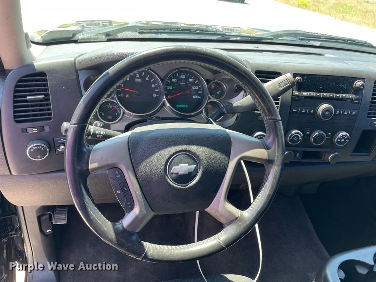 image for item DM0285 2012 Chevrolet Silverado 1500  Crew Cab pickup truck