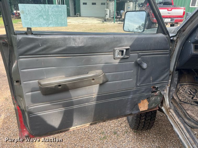 image for item DN3021 1987 Toyota Tacoma  Access Cab flatbed pickup truck