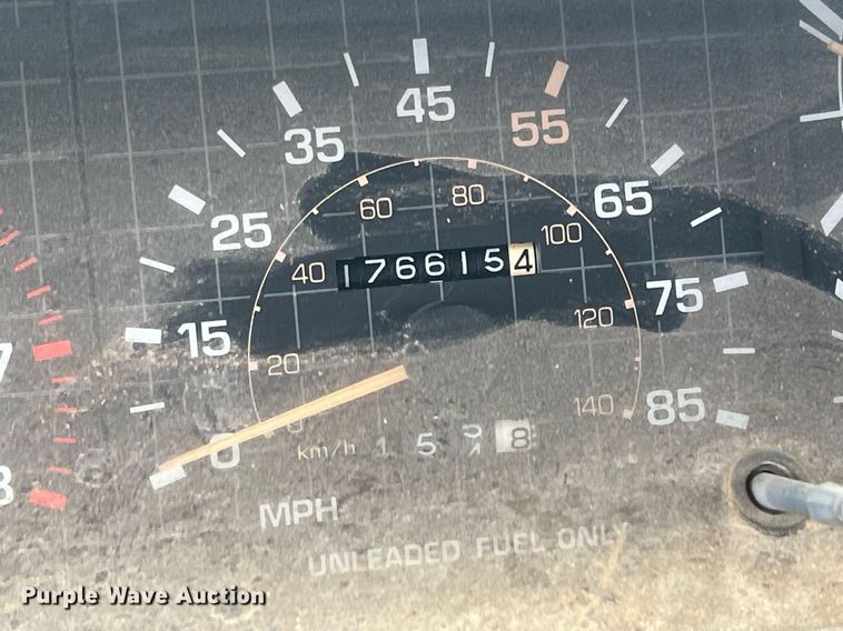 image for item DN3021 1987 Toyota Tacoma  Access Cab flatbed pickup truck