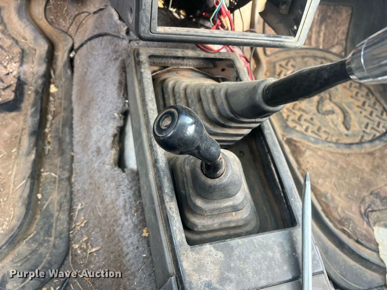 image for item DN3021 1987 Toyota Tacoma  Access Cab flatbed pickup truck