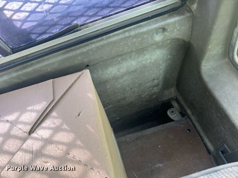 image for item DN3021 1987 Toyota Tacoma  Access Cab flatbed pickup truck