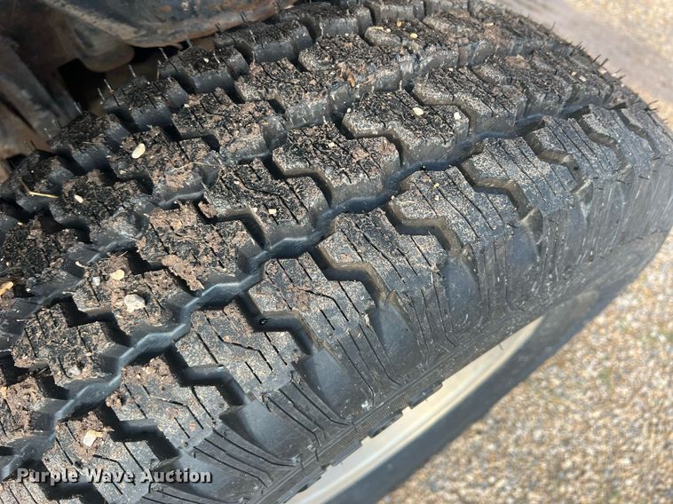 image for item DN3021 1987 Toyota Tacoma  Access Cab flatbed pickup truck