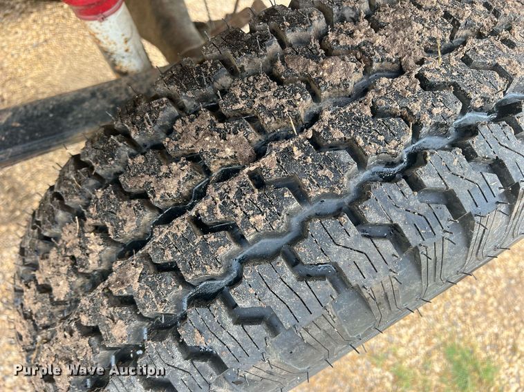 image for item DN3021 1987 Toyota Tacoma  Access Cab flatbed pickup truck