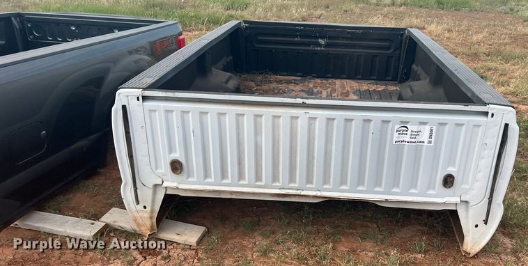 image for item DN3061 8'L Ford pickup truck bed
