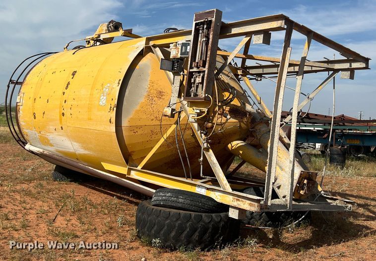 image for item DN3069 Cement silo