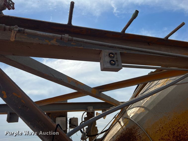 image for item DN3069 Cement silo