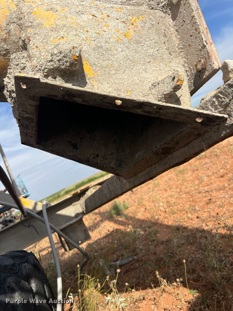 image for item DN3069 Cement silo