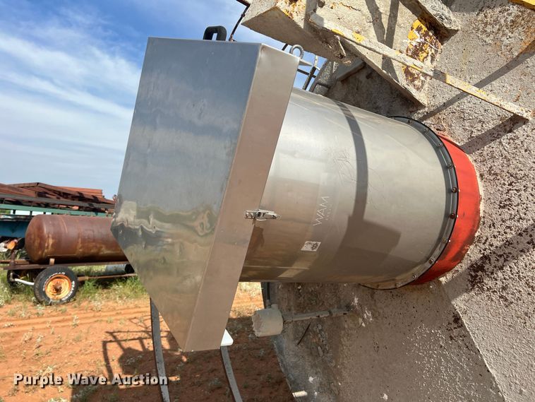 image for item DN3069 Cement silo