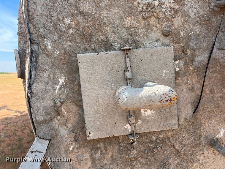 image for item DN3069 Cement silo