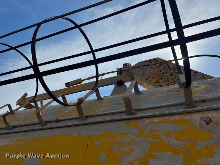 image for item DN3069 Cement silo