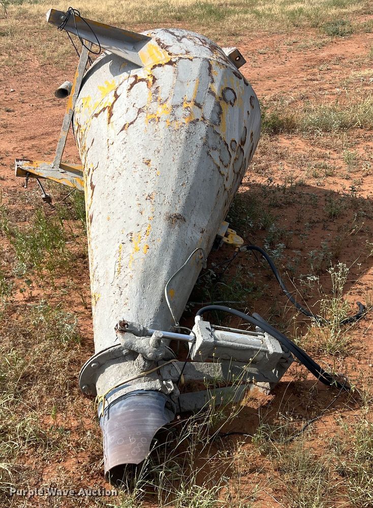 image for item DN3069 Cement silo