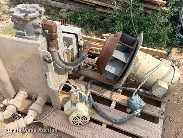 image for item DN3069 Cement silo