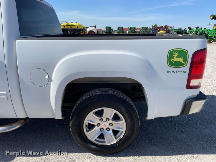 image for item DN4697 2013 GMC Sierra 1500  Crew Cab pickup truck