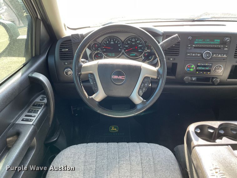 image for item DN4697 2013 GMC Sierra 1500  Crew Cab pickup truck