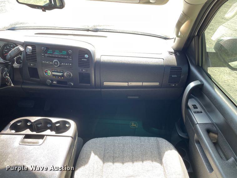 image for item DN4697 2013 GMC Sierra 1500  Crew Cab pickup truck