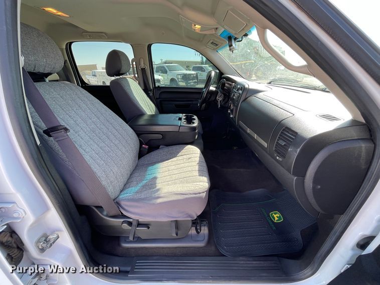 image for item DN4697 2013 GMC Sierra 1500  Crew Cab pickup truck