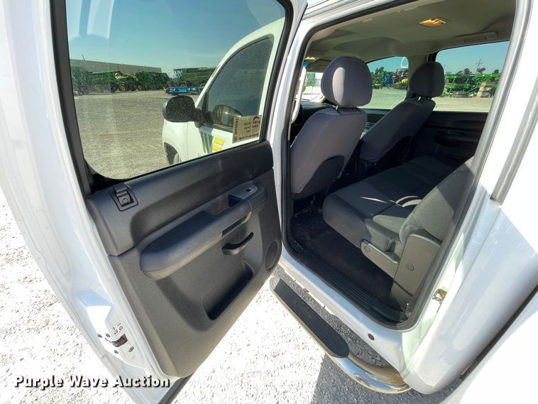 image for item DN4697 2013 GMC Sierra 1500  Crew Cab pickup truck