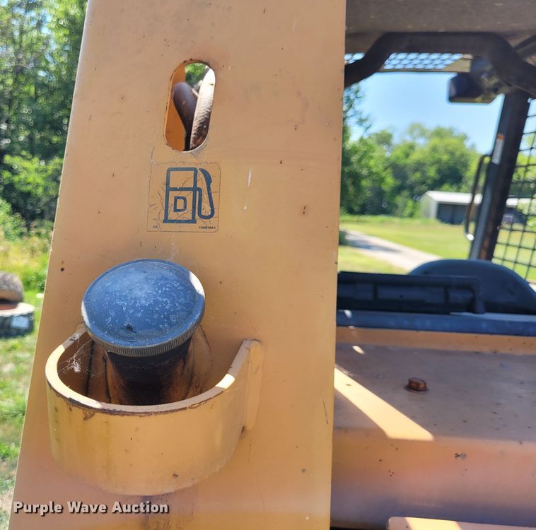 image for item DN8539 1998 Case 1840  skid steer loader