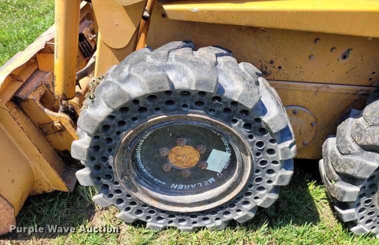 image for item DN8539 1998 Case 1840  skid steer loader