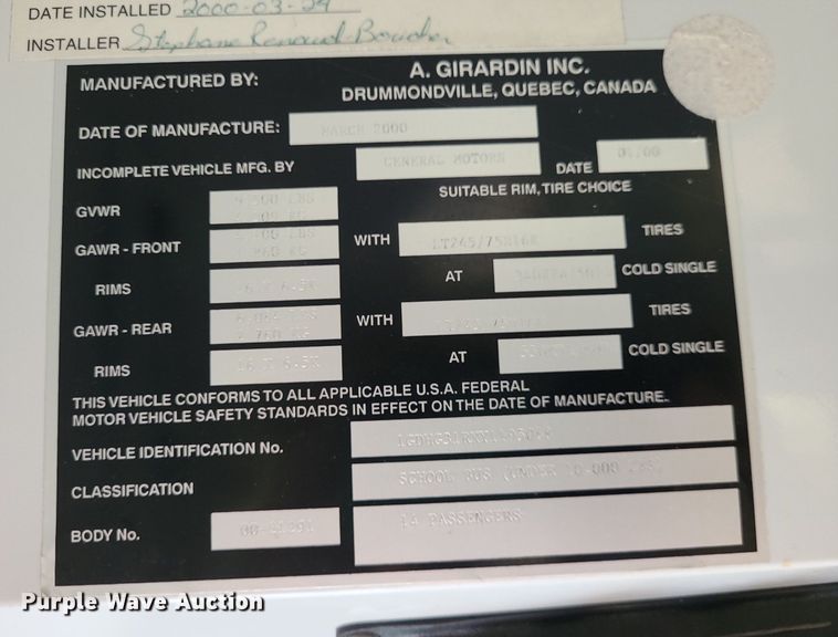 image for item DN8540 2000 GMC Savana G3500  shuttle bus