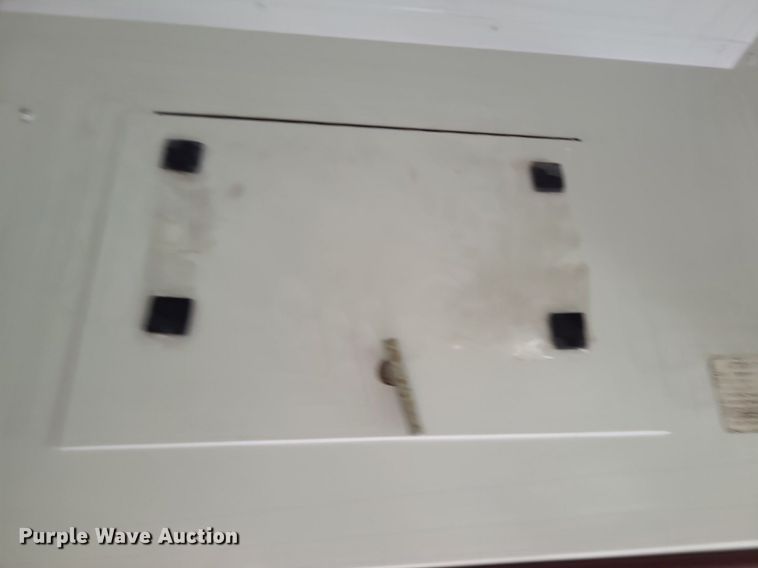 image for item DN8540 2000 GMC Savana G3500  shuttle bus