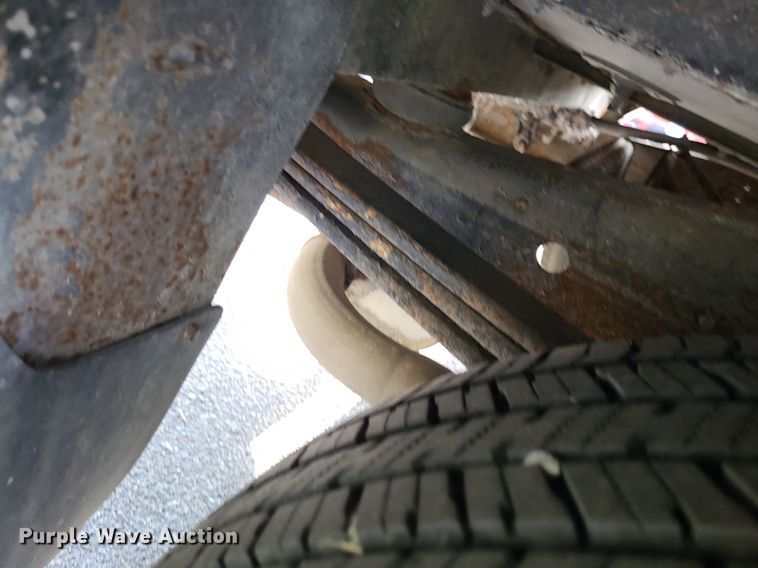 image for item DN8540 2000 GMC Savana G3500  shuttle bus