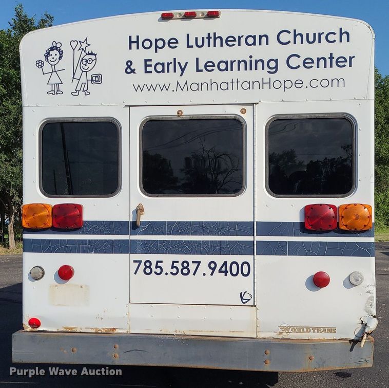 image for item DN8541 1997 Ford E350  shuttle bus