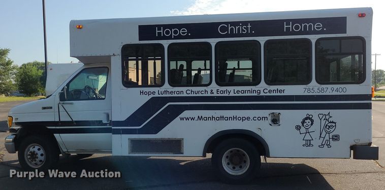 image for item DN8541 1997 Ford E350  shuttle bus