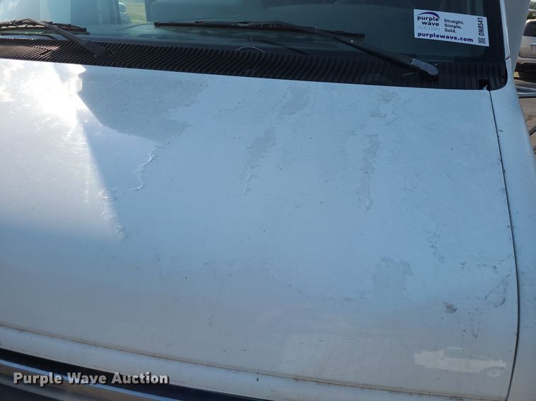 image for item DN8541 1997 Ford E350  shuttle bus