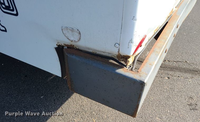 image for item DN8541 1997 Ford E350  shuttle bus