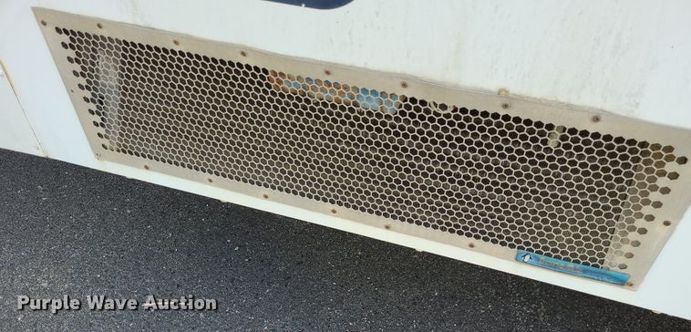 image for item DN8541 1997 Ford E350  shuttle bus