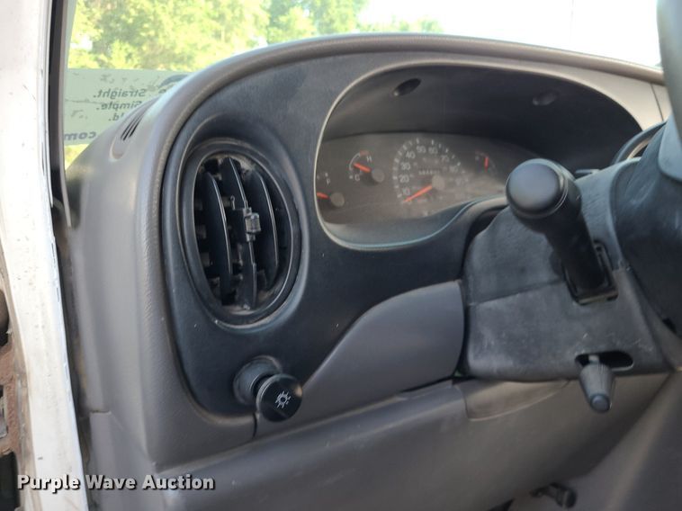 image for item DN8541 1997 Ford E350  shuttle bus