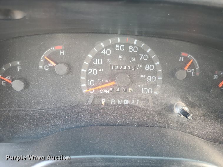 image for item DN8541 1997 Ford E350  shuttle bus