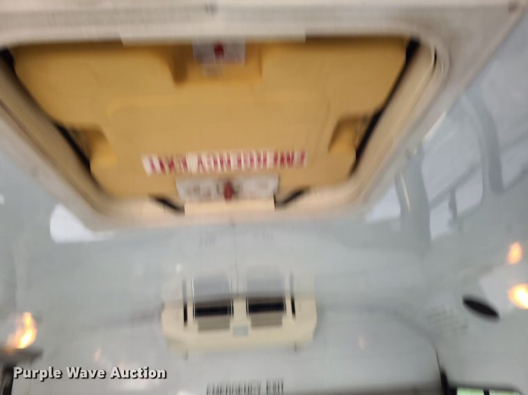 image for item DN8541 1997 Ford E350  shuttle bus