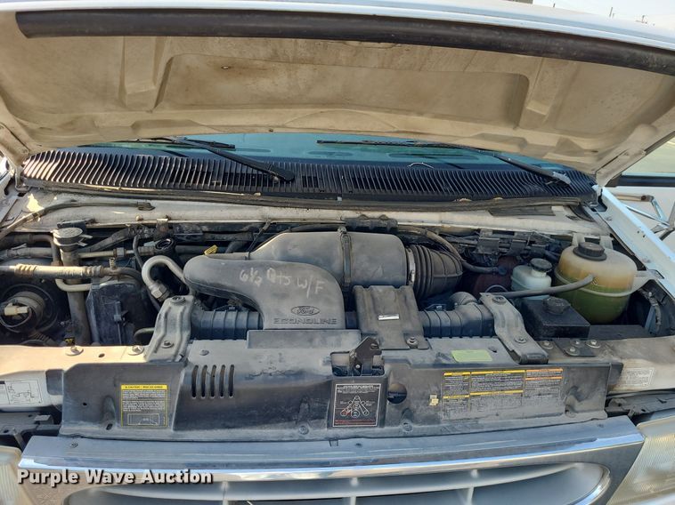 image for item DN8541 1997 Ford E350  shuttle bus