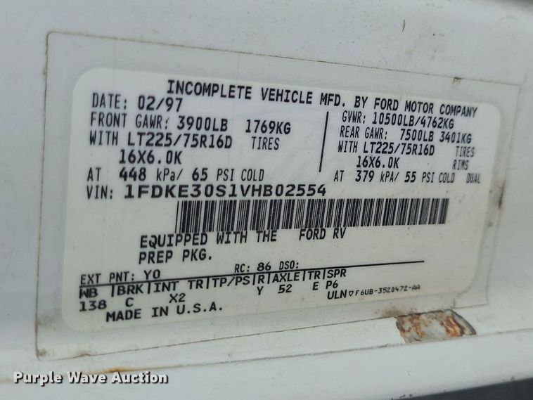 image for item DN8541 1997 Ford E350  shuttle bus