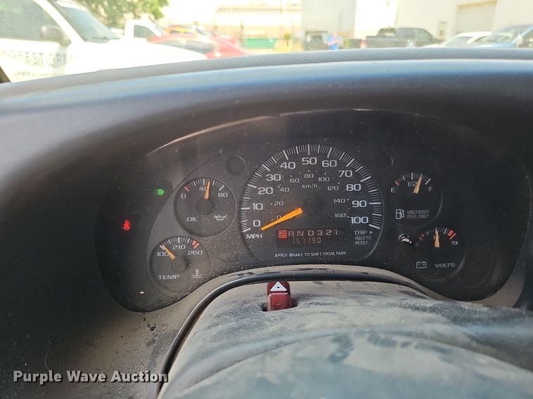 image for item DO2784 2000 Chevrolet Express 2500  van