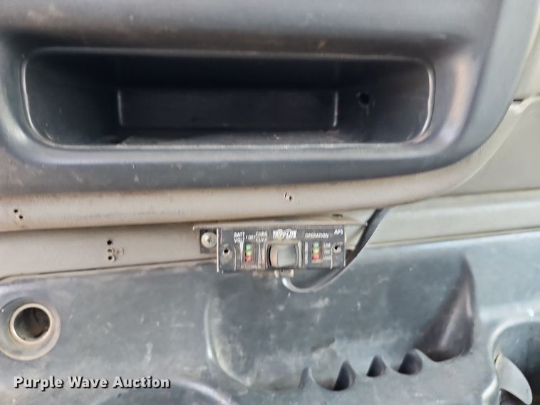 image for item DO2784 2000 Chevrolet Express 2500  van